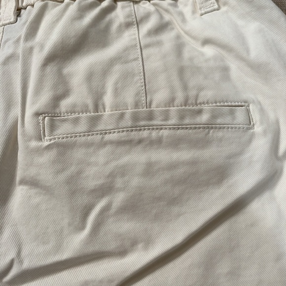 GAP Off White High Rise Pleated Khaki Shorts/NWT/12 - Picture 11 of 12